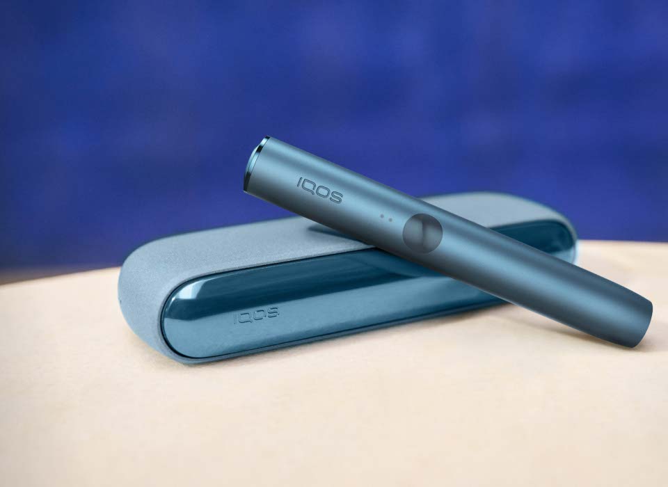 urządzenie IQOS ILUMA w kolorze Azure Blue
