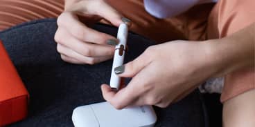 iqos 2.4 plus red box hands 