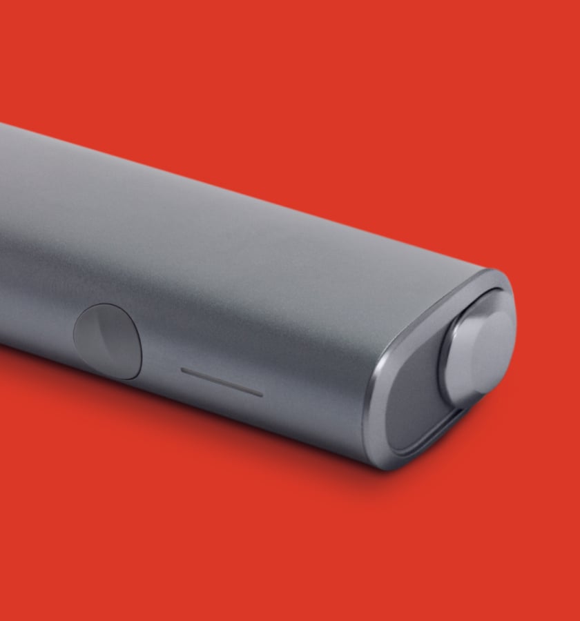 IQOS ILUMA ONE na czerwonym tle