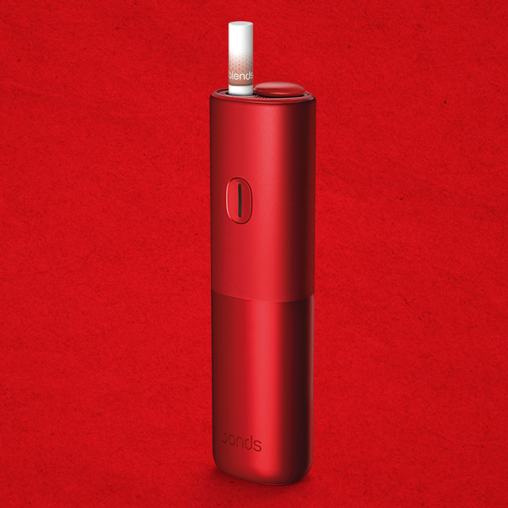 Podgrzewacz tytoniu BONDS by IQOS w kolorze czerwonym, z włożonym wkładem tytoniowym BLENDS