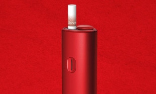 Podgrzewacz tytoniu BONDS by IQOS, czerwony, z wsuniętym wkładem