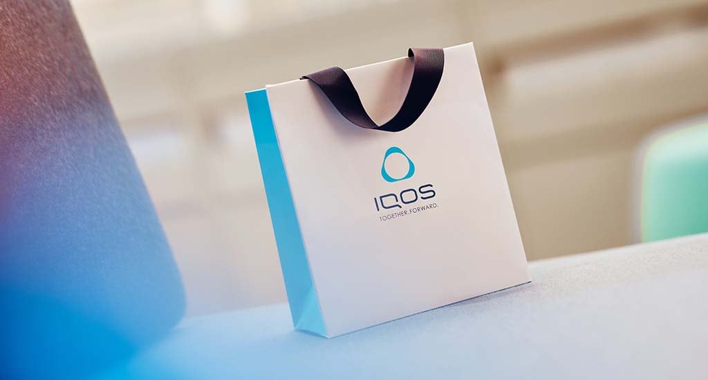 Papierowa torba z logo IQOS