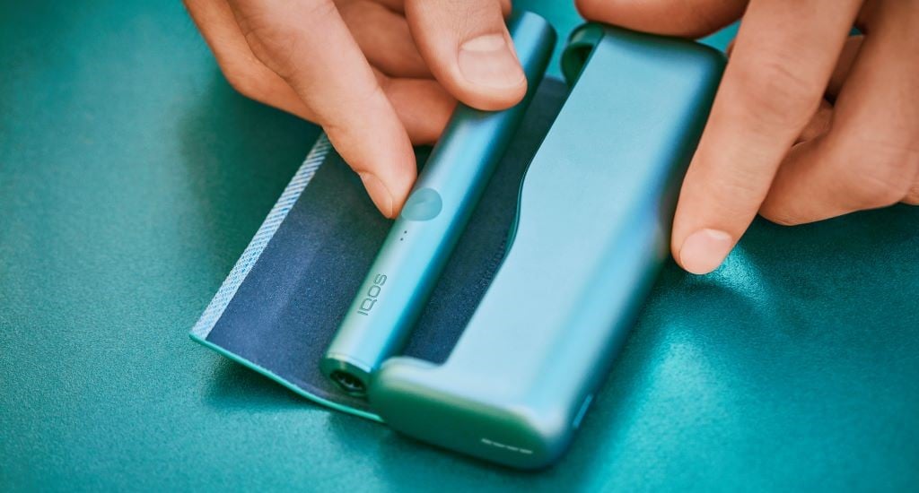  Podgrzewacz IQOS ILUMA PRIME chowany do przenośnej ładowarki