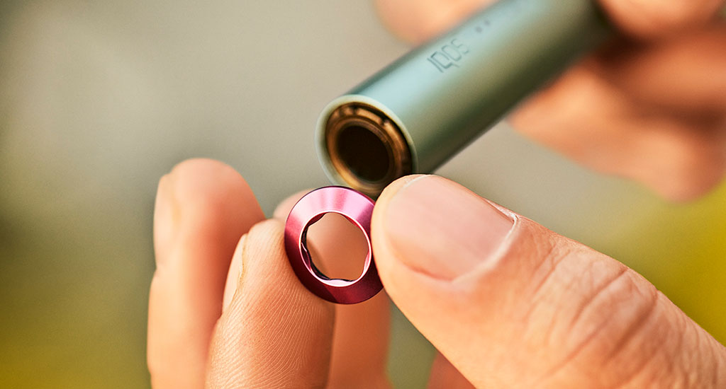Wymienianie nasadki w IQOS-ie ILUMA